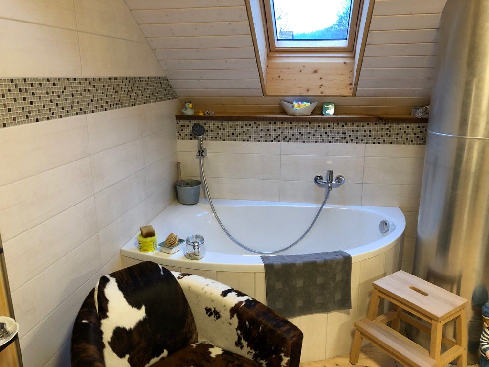 Keramik und Feinsteinzeug, Arbeit der Hans Leins AG, Foto 9