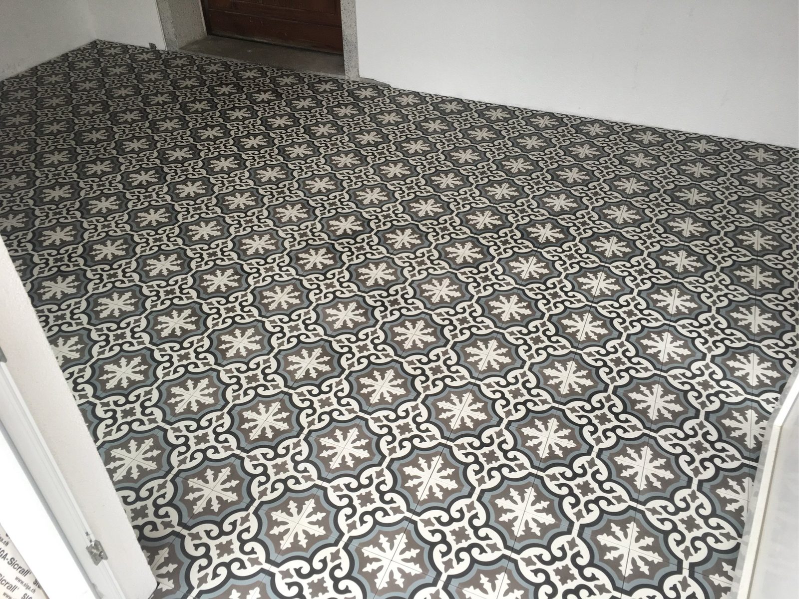 Zementplatten, Arbeit der Hans Leins AG, Foto 2